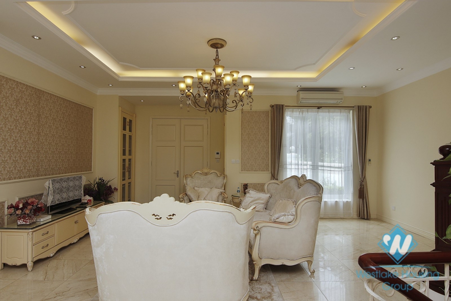 Five-bedroom villa for rent in Vinhome Riverside near BIS international school